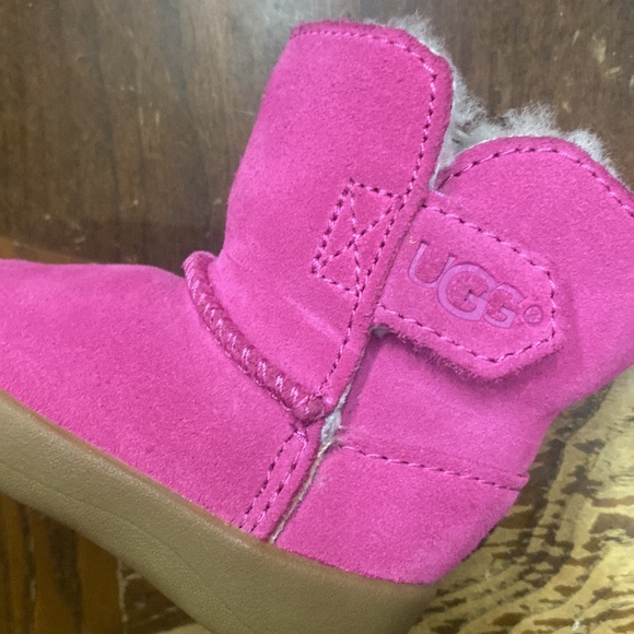 NWOB UGG Toddler kids infants girls Shoes boots warm - Picture 9 of 11